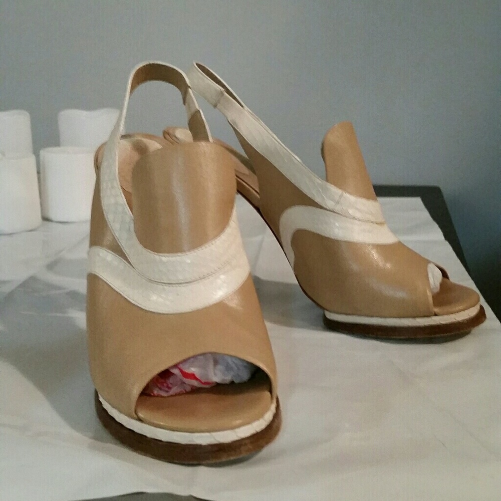 Chloe Tan and White Snake Print Sling Back Heels - Picture 4 of 8